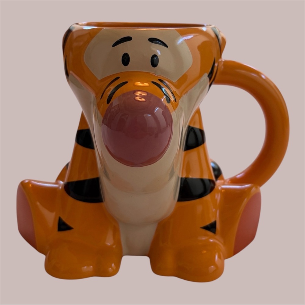 Disney Parks Winnie The Pooh Sculpted Tigger 3D Ceramic Coffee Mug